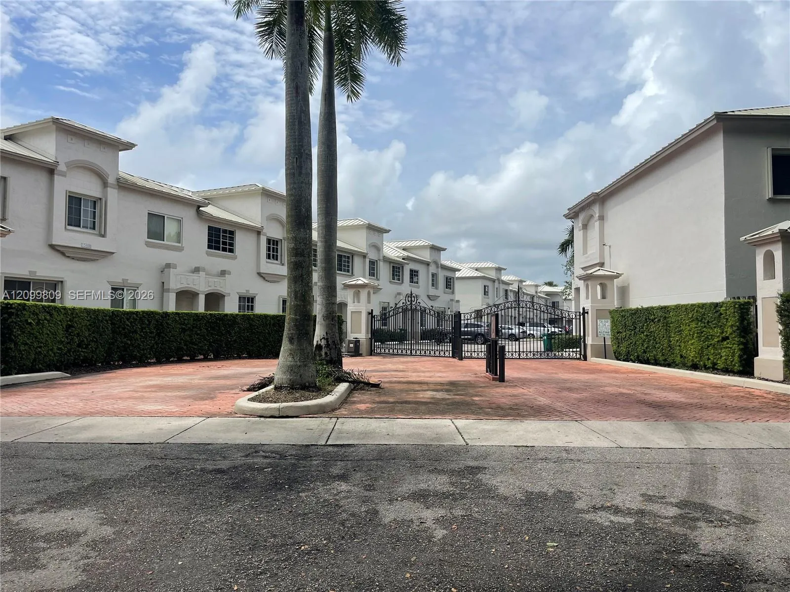 View details of listing 15720 SW 92nd Avenue 4A, Palmetto Bay, FL 33157 Palmetto Bay with MLS# 