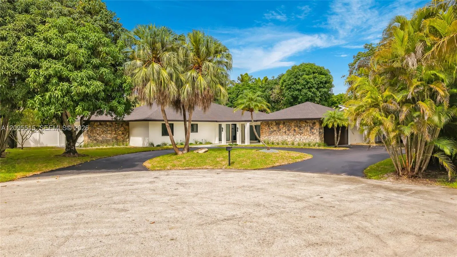 View details of listing 15804 SW 82nd Court, Palmetto Bay, FL 33157 Palmetto Bay with MLS# 
