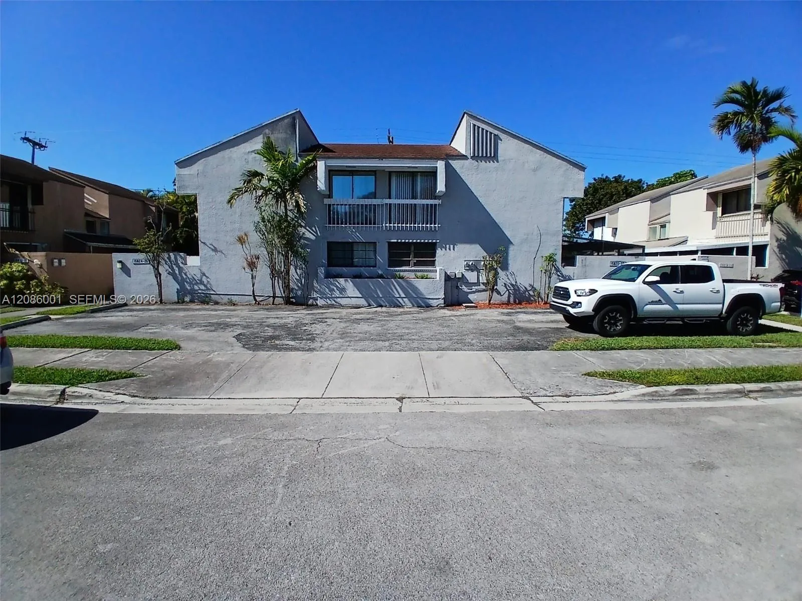 View details of listing 15820 SW 91st Court C, Palmetto Bay, FL 33157 Palmetto Bay with MLS# 
