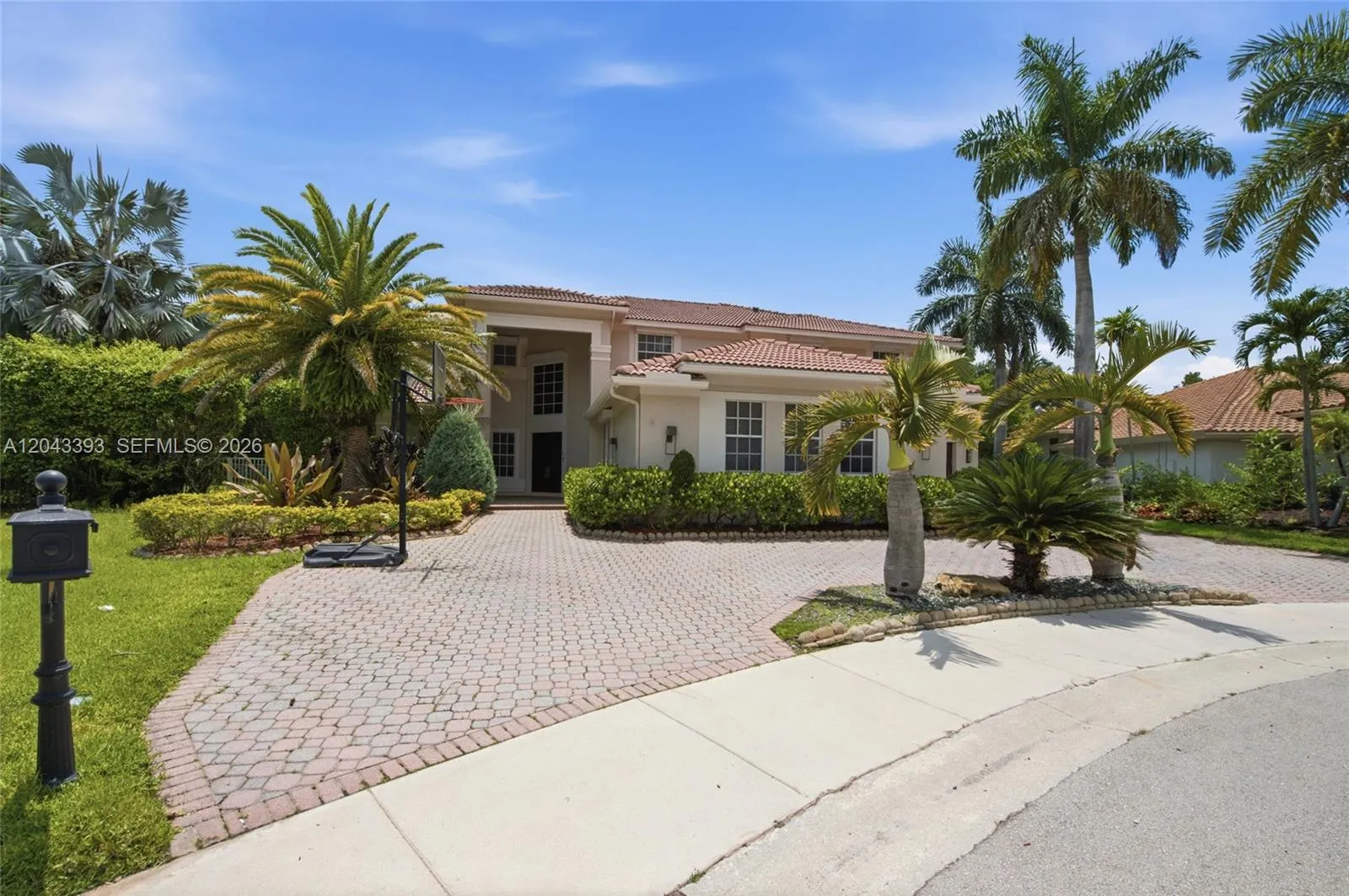 Listing  1585 Victoria Isle Way, Weston, FL 33327, Weston, FL 33327