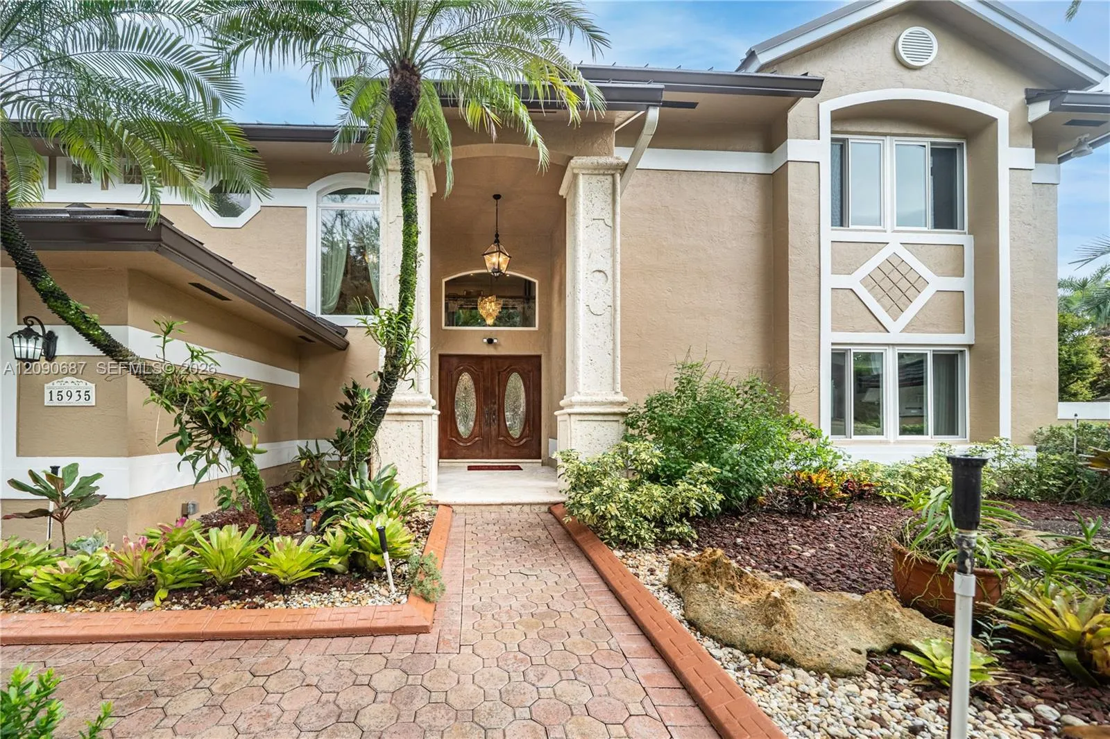 View details of listing 15935 NW 82nd Court, Miami Lakes, FL 33016 Miami Lakes with MLS#