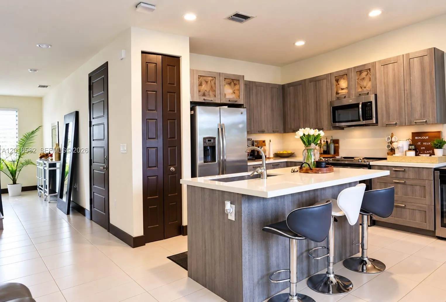 View details of listing 16012 NW 91st Court, Miami Lakes, FL 33018 Miami Lakes with MLS#