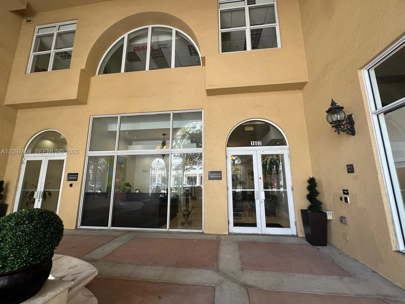 View details of listing 1607 Ponce De Leon Boulevard 8D, Coral Gables, FL 33134 Coral Gables with MLS#