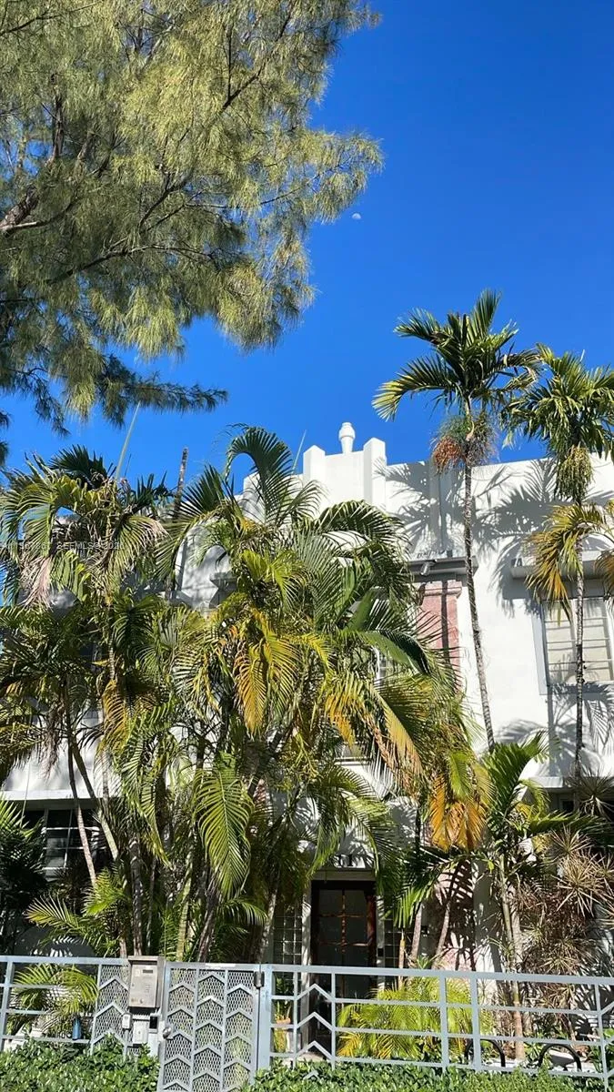 View details of listing 1611 Euclid Avenue 3, Miami Beach, FL 33139 Miami Beach with MLS# 