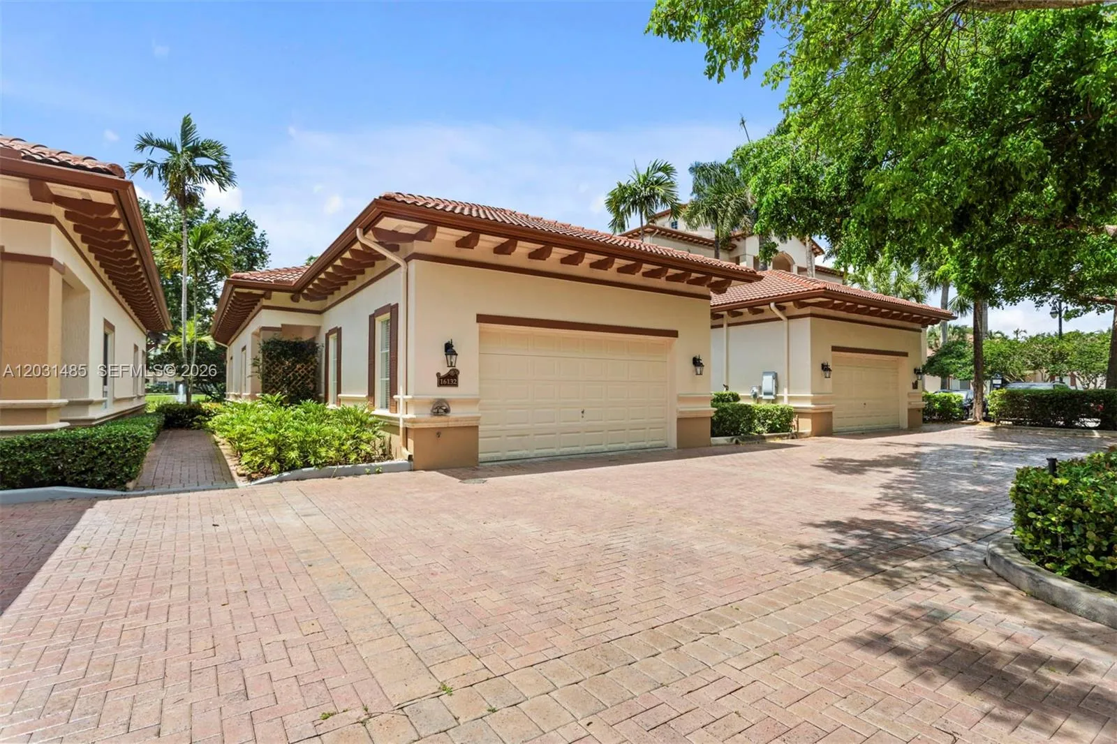 Listing  16132 Emerald Estates Drive, Weston, FL 33331, Weston, FL 33331