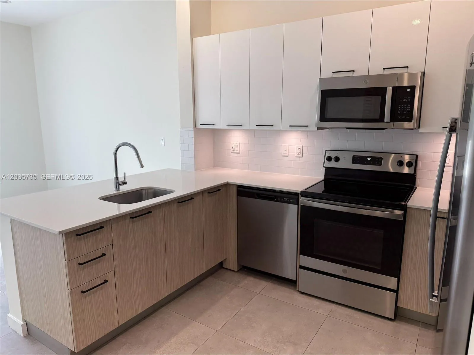 Listing  16395 Biscayne Boulevard 901, North Miami Beach, FL 33160, North Miami Beach, FL 33160
