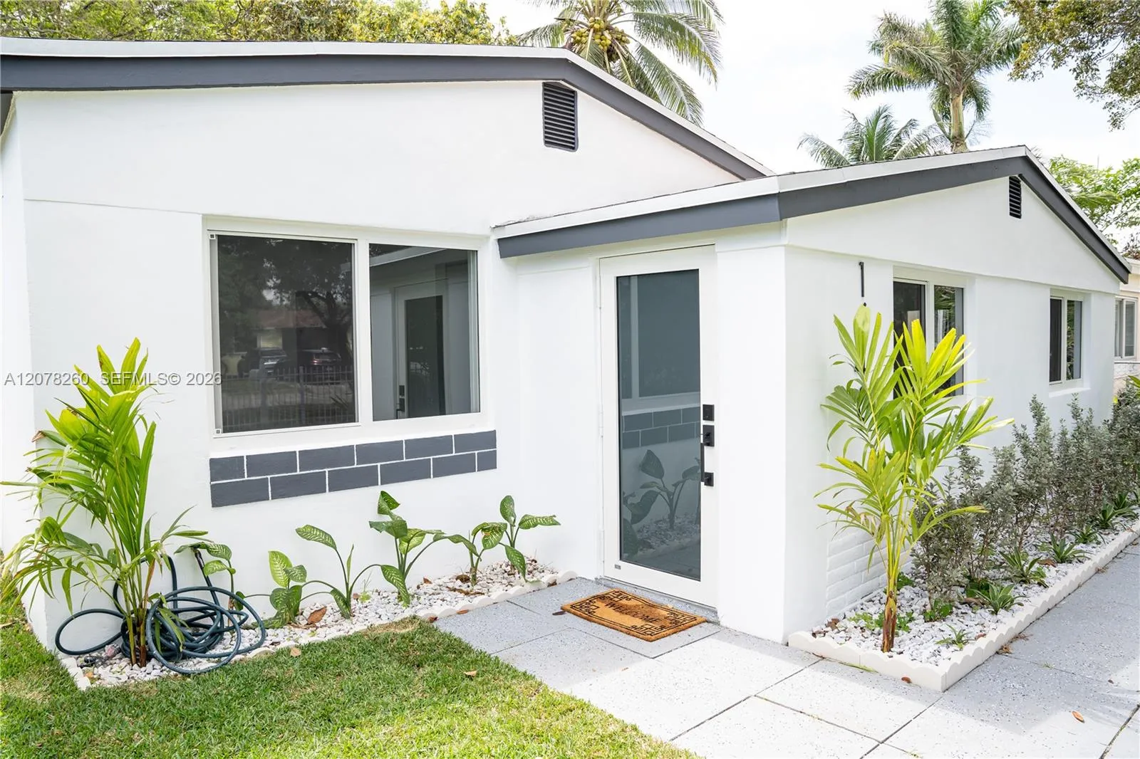 View details of listing 1640 NE 172nd Street, North Miami Beach, FL 33162 North Miami Beach with MLS#