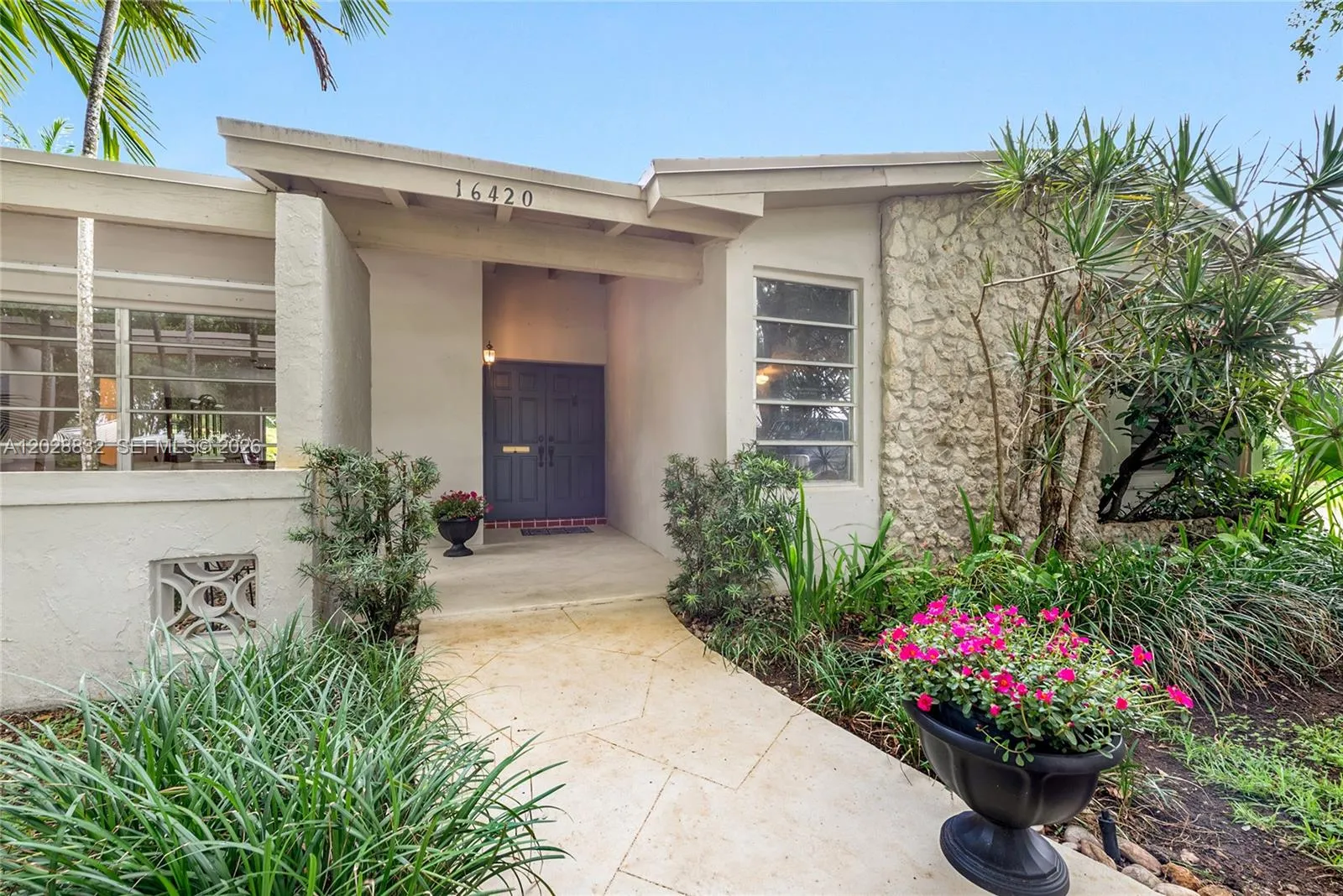 Listing  16420 SW 81st Avenue, Palmetto Bay, FL 33157, Palmetto Bay, FL 33157