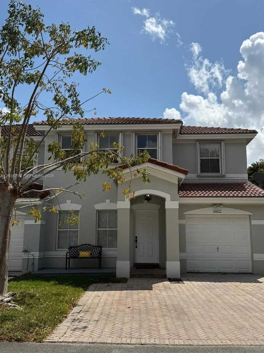 Listing  16432 SW 47th Terrace, Miami, FL 33185, Miami, FL 33185