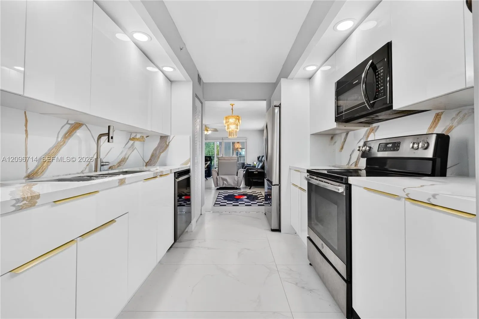 View details of listing 1651 SW 127th Avenue 212A, Pembroke Pines, FL 33027 Pembroke Pines with MLS#