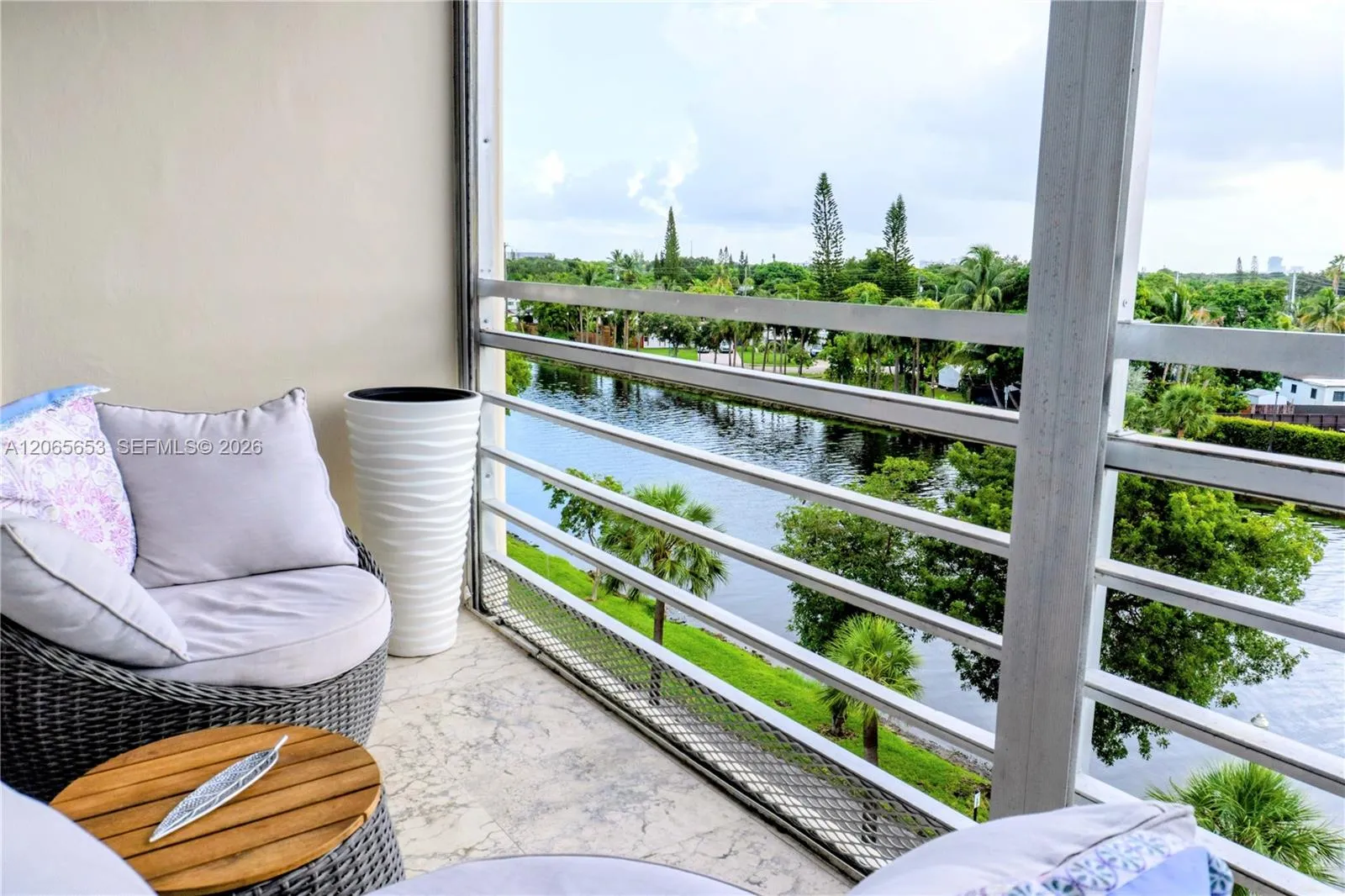 Listing  16850 S Glades Drive 5C, North Miami Beach, FL 33162, North Miami Beach, FL 33162