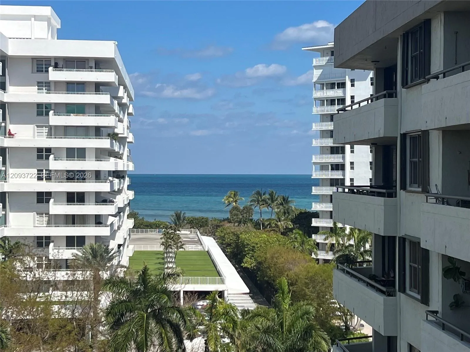 View details of listing 170 Ocean Lane Drive 807, Key Biscayne, FL 33149 Key Biscayne with MLS#