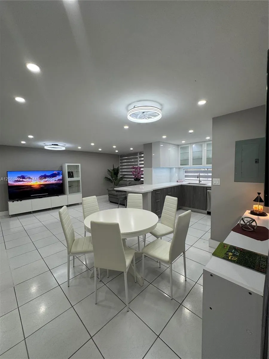 Listing  17011 N Bay Road 106, Sunny Isles Beach, FL 33160, Sunny Isles Beach, FL 33160