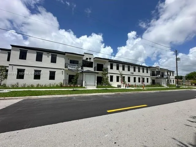 View details of listing 17020 SW 104th Avenue 203, Miami, FL 33157 Miami with MLS#
