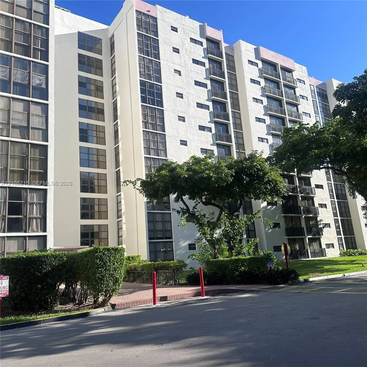 Listing  17021 N Bay Road 114, Sunny Isles Beach, FL 33160, Sunny Isles Beach, FL 33160