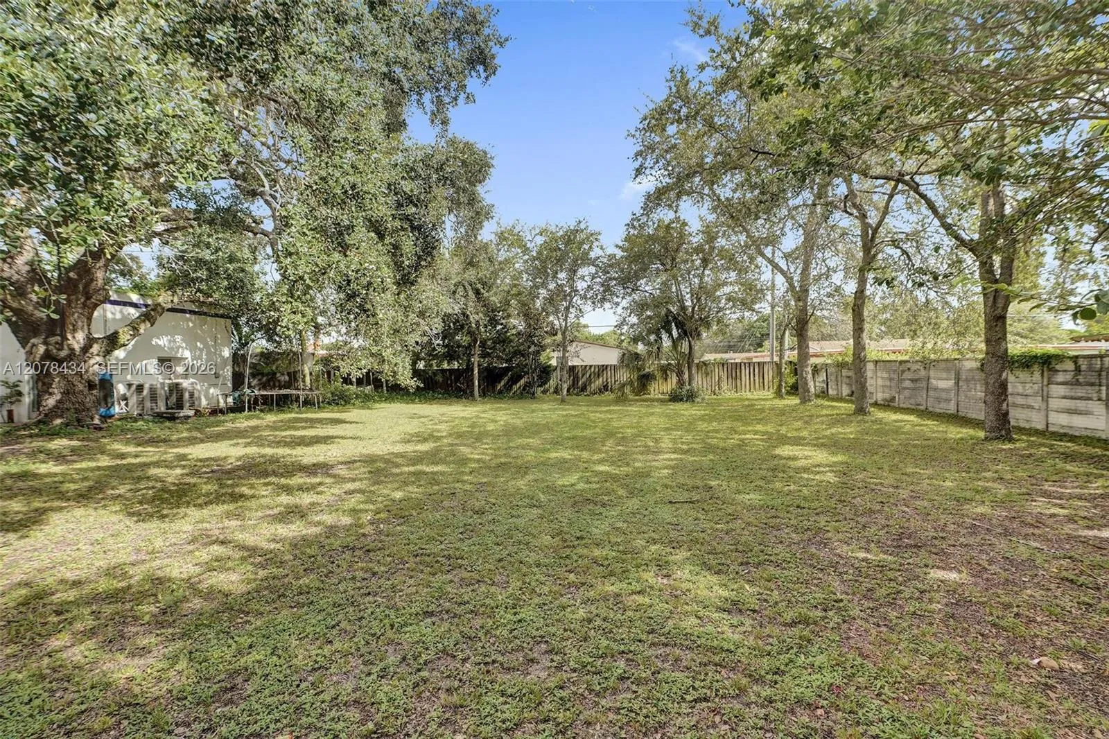 View details of listing 171 St, North Miami Beach, FL 33162 North Miami Beach with MLS#