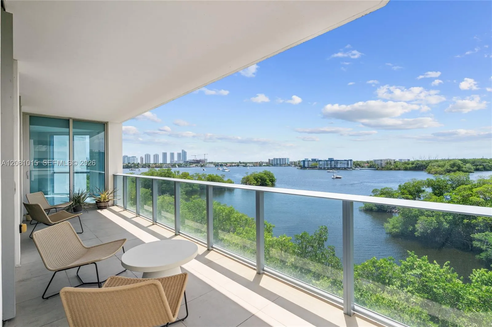 Listing  17111 Biscayne Boulevard 402, North Miami Beach, FL 33160, North Miami Beach, FL 33160