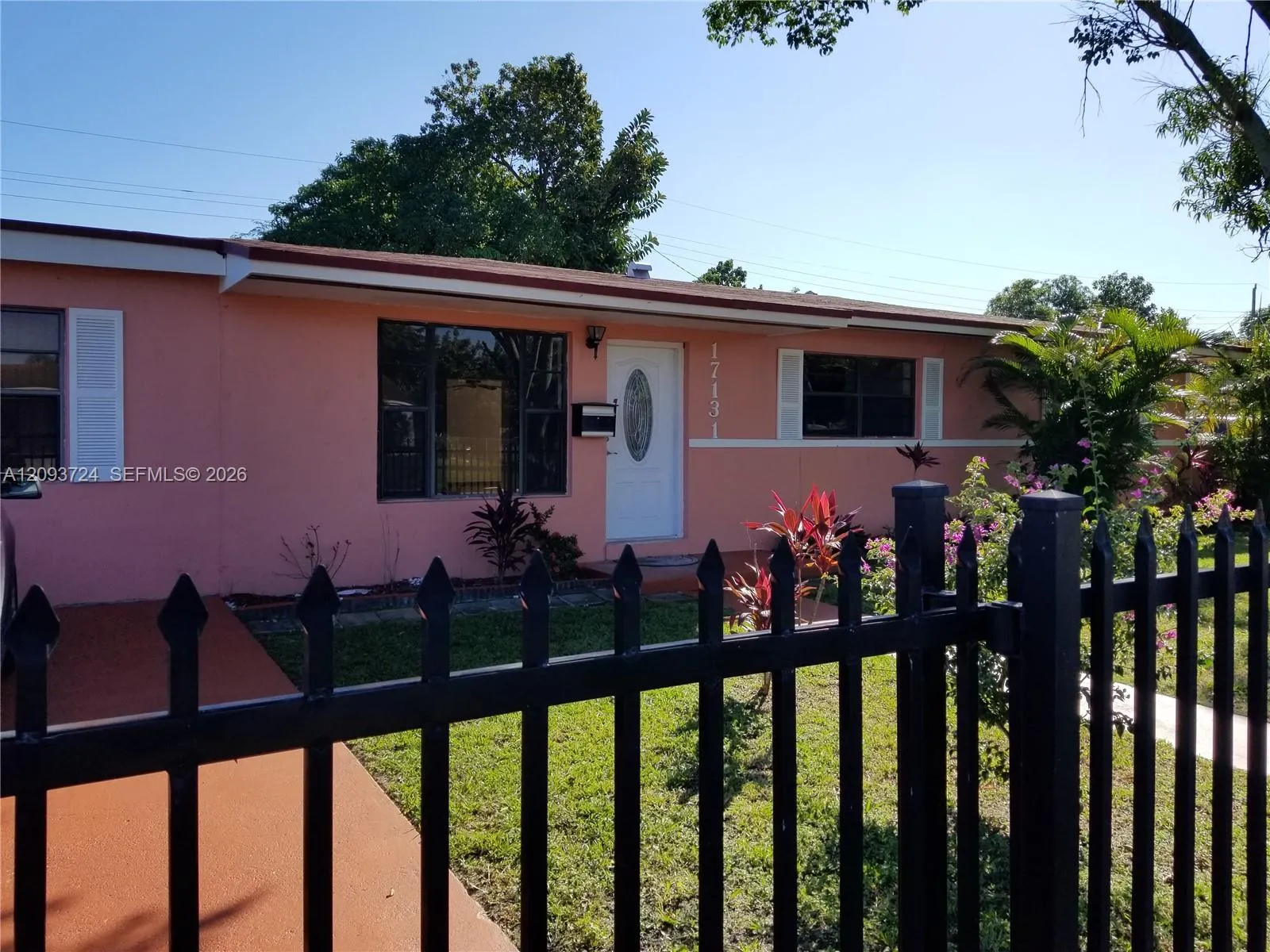View details of listing 17131 NW 10th Court, Miami Gardens, FL 33169 Miami Gardens with MLS#