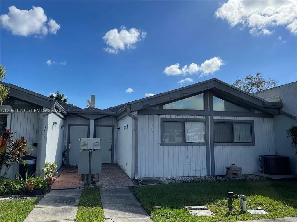 Listing  1724 NW 73rd Avenue 57, Plantation, FL 33313, Plantation, FL 33313