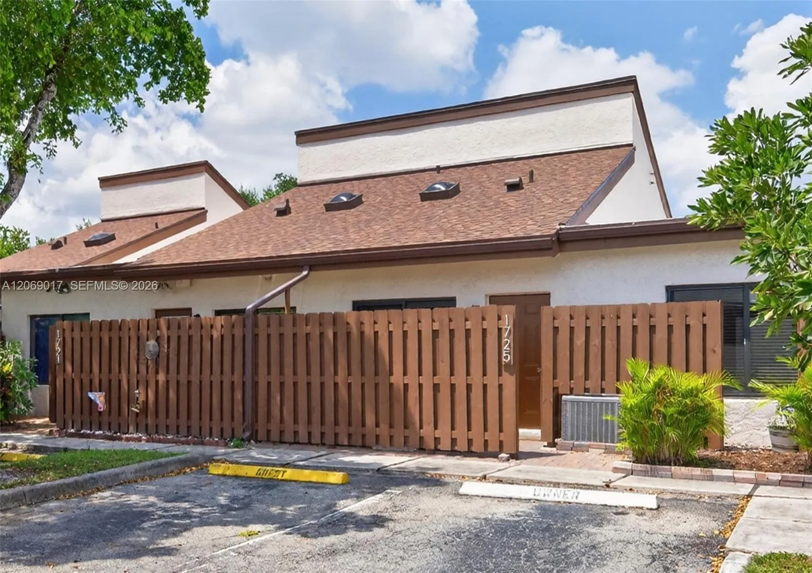 Listing  1725 NW 71st Avenue, Plantation, FL 33313, Plantation, FL 33313