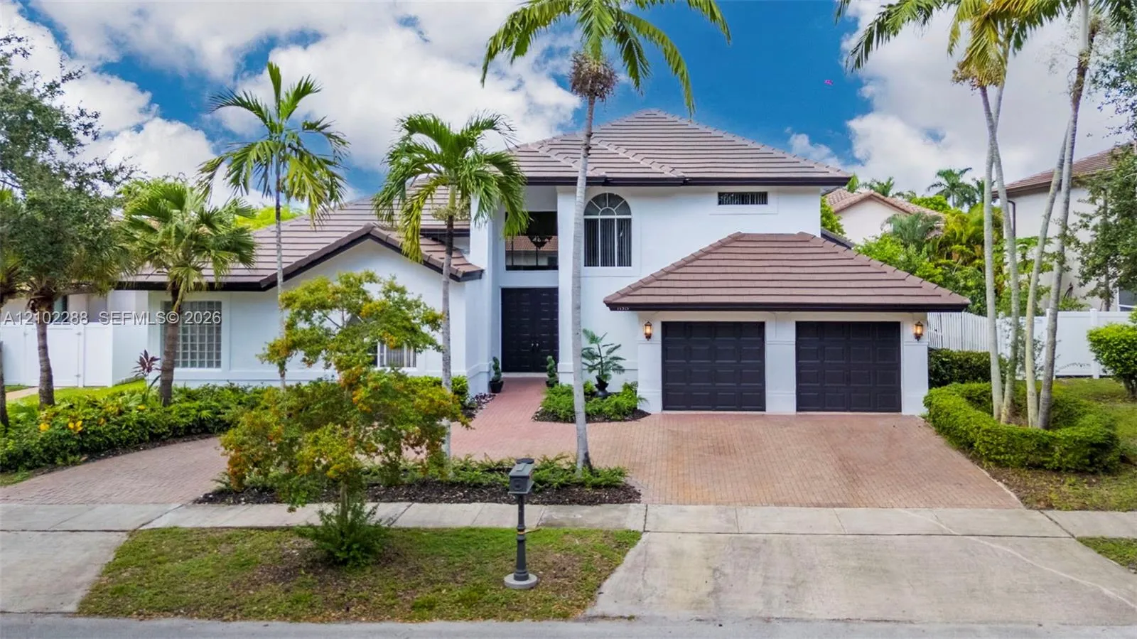 Listing  17315 SW 13th Street, Pembroke Pines, FL 33029, Pembroke Pines, FL 33029