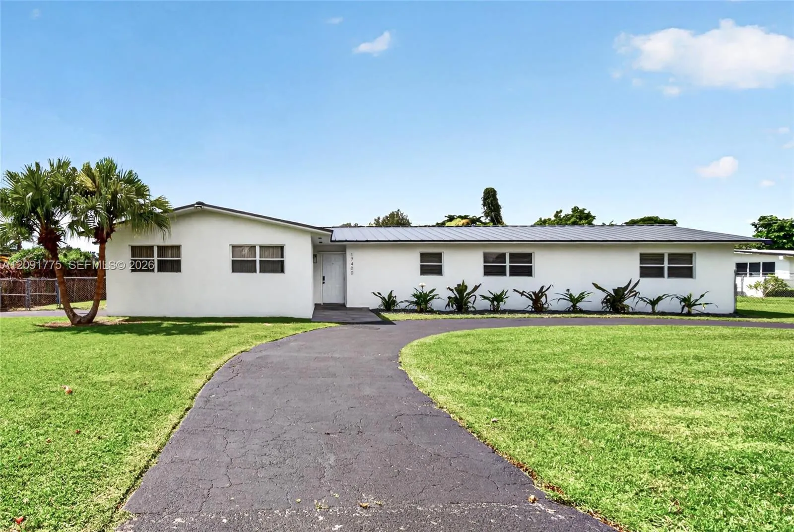 View details of listing 17400 SW 89th Court, Palmetto Bay, FL 33157 Palmetto Bay with MLS# 