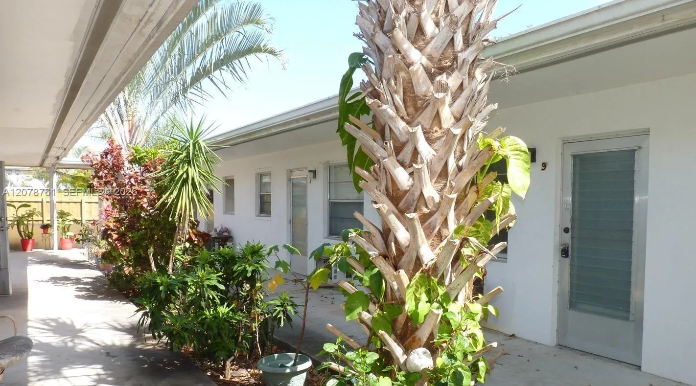 Listing  1746 N 3rd Avenue N 10, Lake Worth, FL 33460, Lake Worth, FL 33460