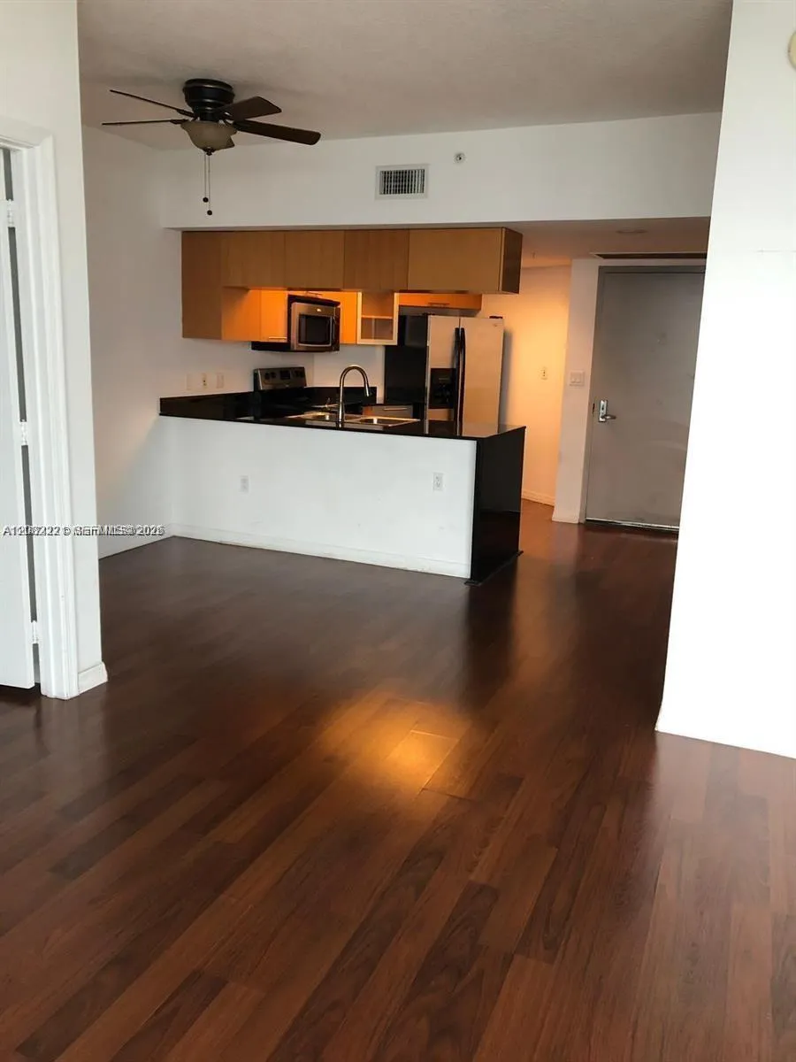 Listing  1750 N Bayshore Drive 3015, Miami, FL 33132, Miami, FL 33132