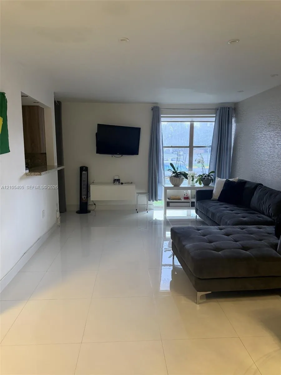 Listing  17570 Atlantic Boulevard 119, Sunny Isles Beach, FL 33160, Sunny Isles Beach, FL 33160