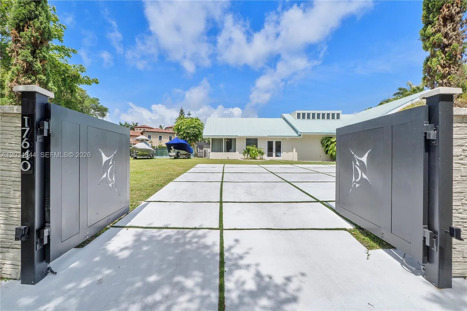 Listing  17640 Old Cutler Road, Palmetto Bay, FL 33157, Palmetto Bay, FL 33157