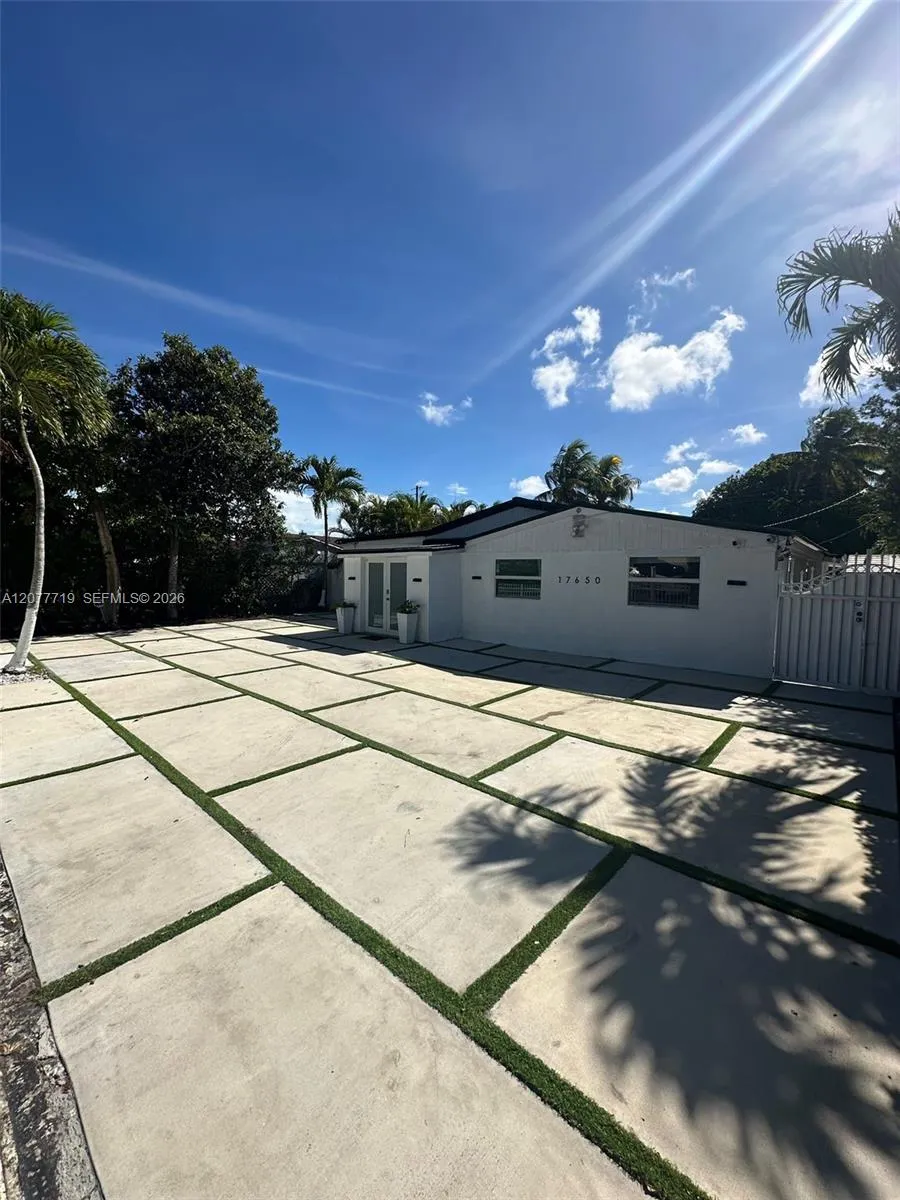 Listing  17650 NE 19th Avenue, North Miami Beach, FL 33162, North Miami Beach, FL 33162