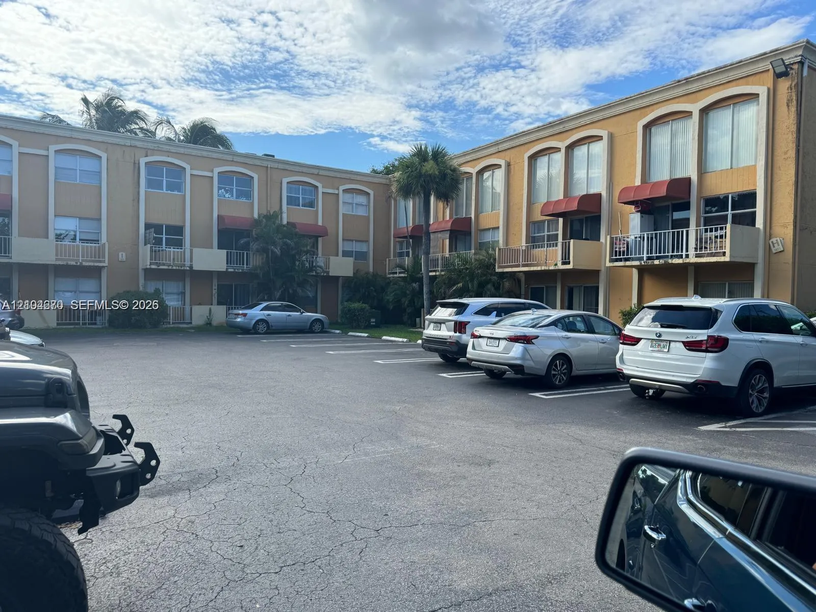 Listing  17901 NW 68th Avenue R102, Hialeah, FL 33015, Hialeah, FL 33015