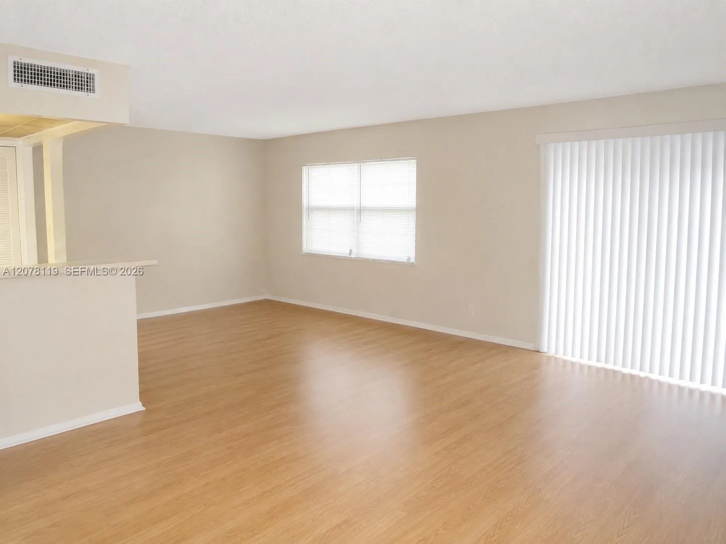 View details of listing 17911 NW 68th Avenue O202, Hialeah, FL 33015 Hialeah with MLS#