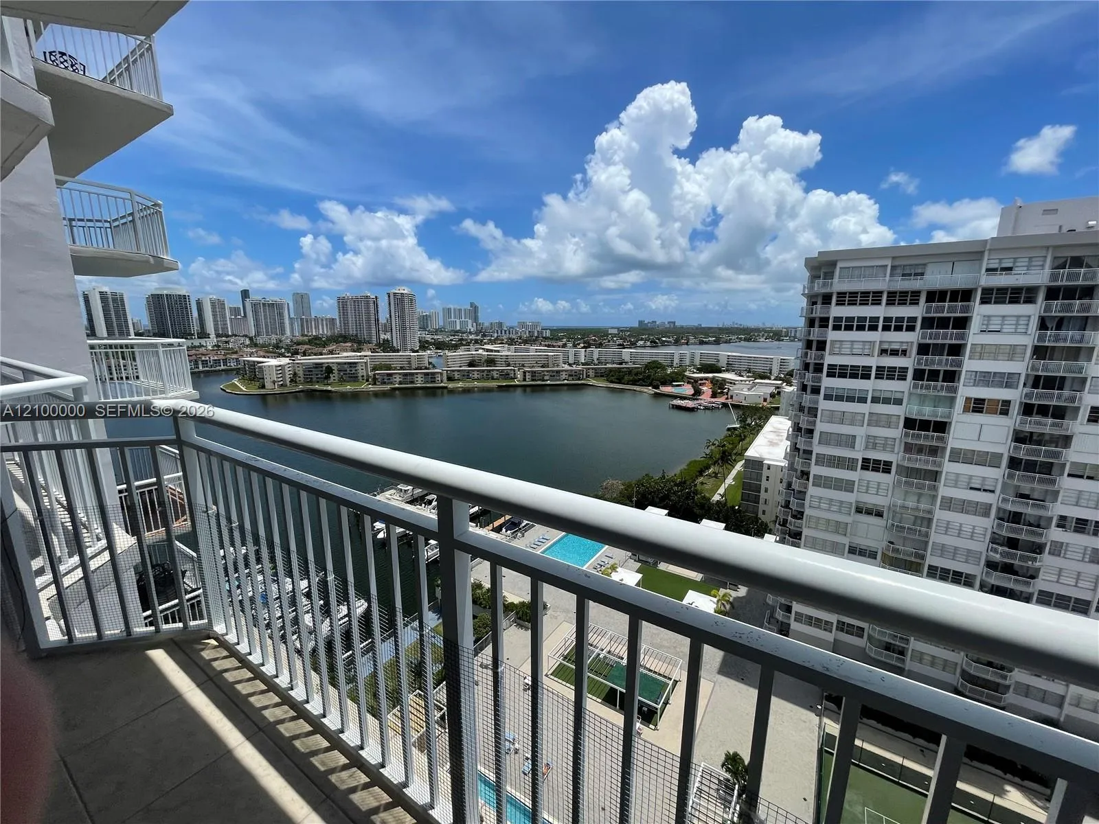 View details of listing 18061 Biscayne Boulevard 1804, Aventura, FL 33160 Aventura with MLS# 