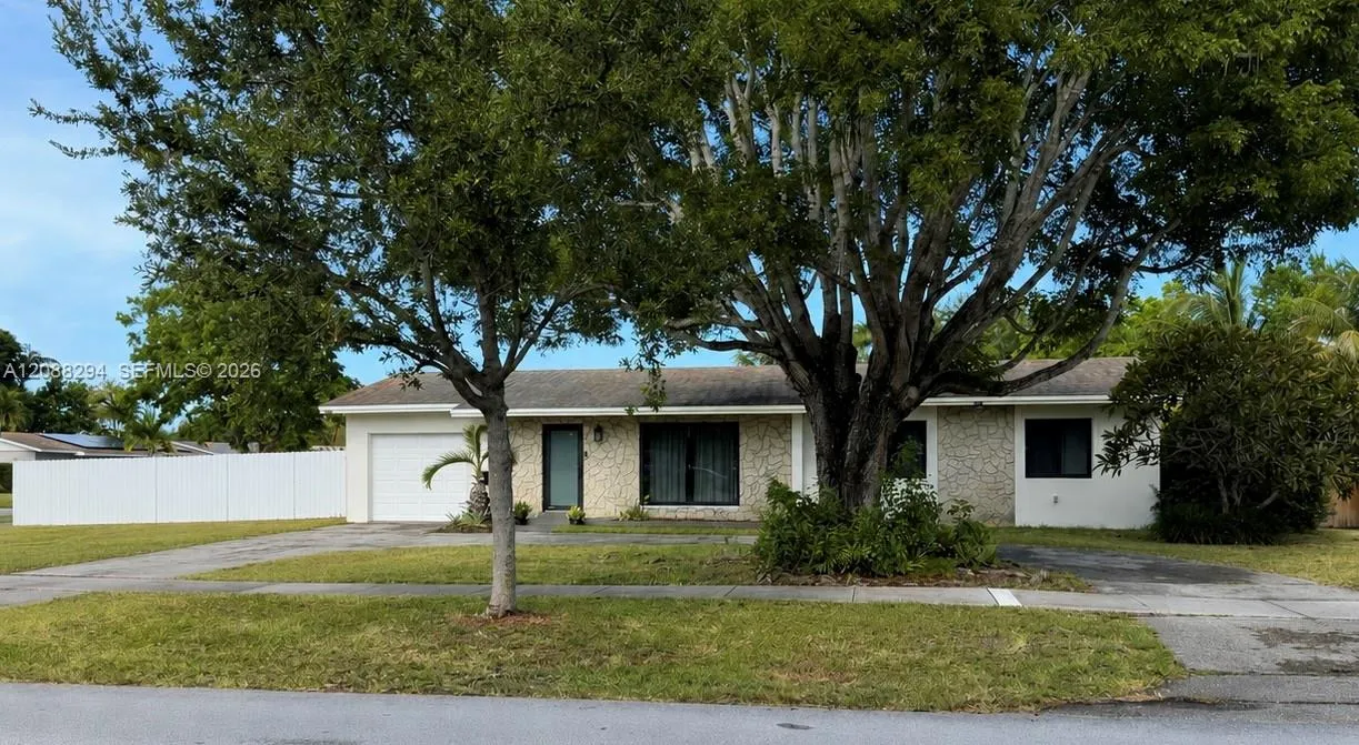 View details of listing 18101 SW 92nd Avenue, Palmetto Bay, FL 33157 Palmetto Bay with MLS# 