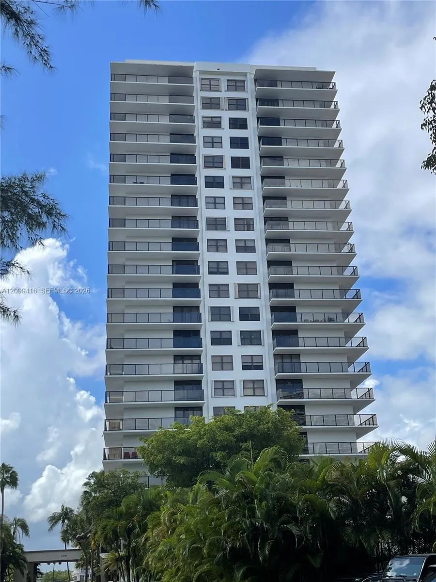 View details of listing 18151 NE 31st Court 1405, Aventura, FL 33160 Aventura with MLS# 