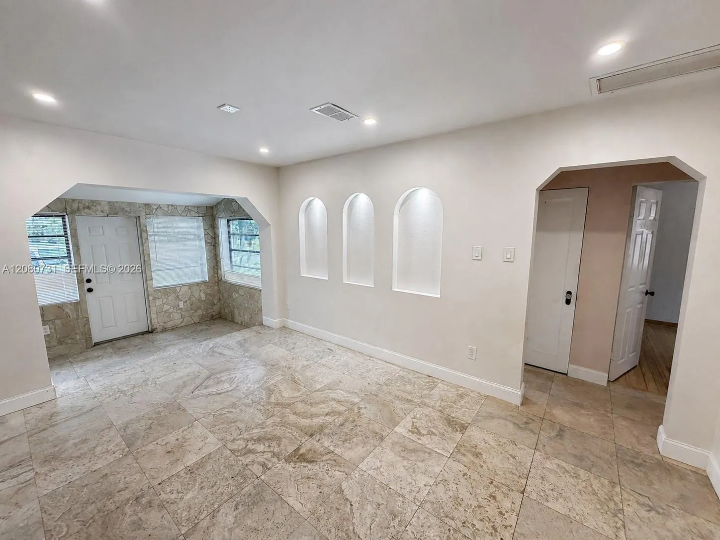 View details of listing 1820 Coolidge Street, Hollywood, FL 33020 Hollywood with MLS#
