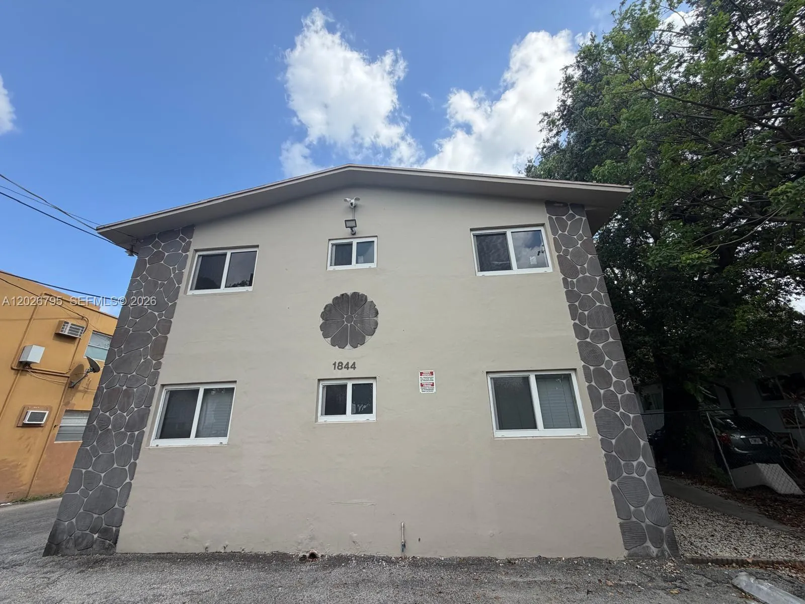 Listing  1844 NW 19th Street 1, Miami, FL 33125, Miami, FL 33125