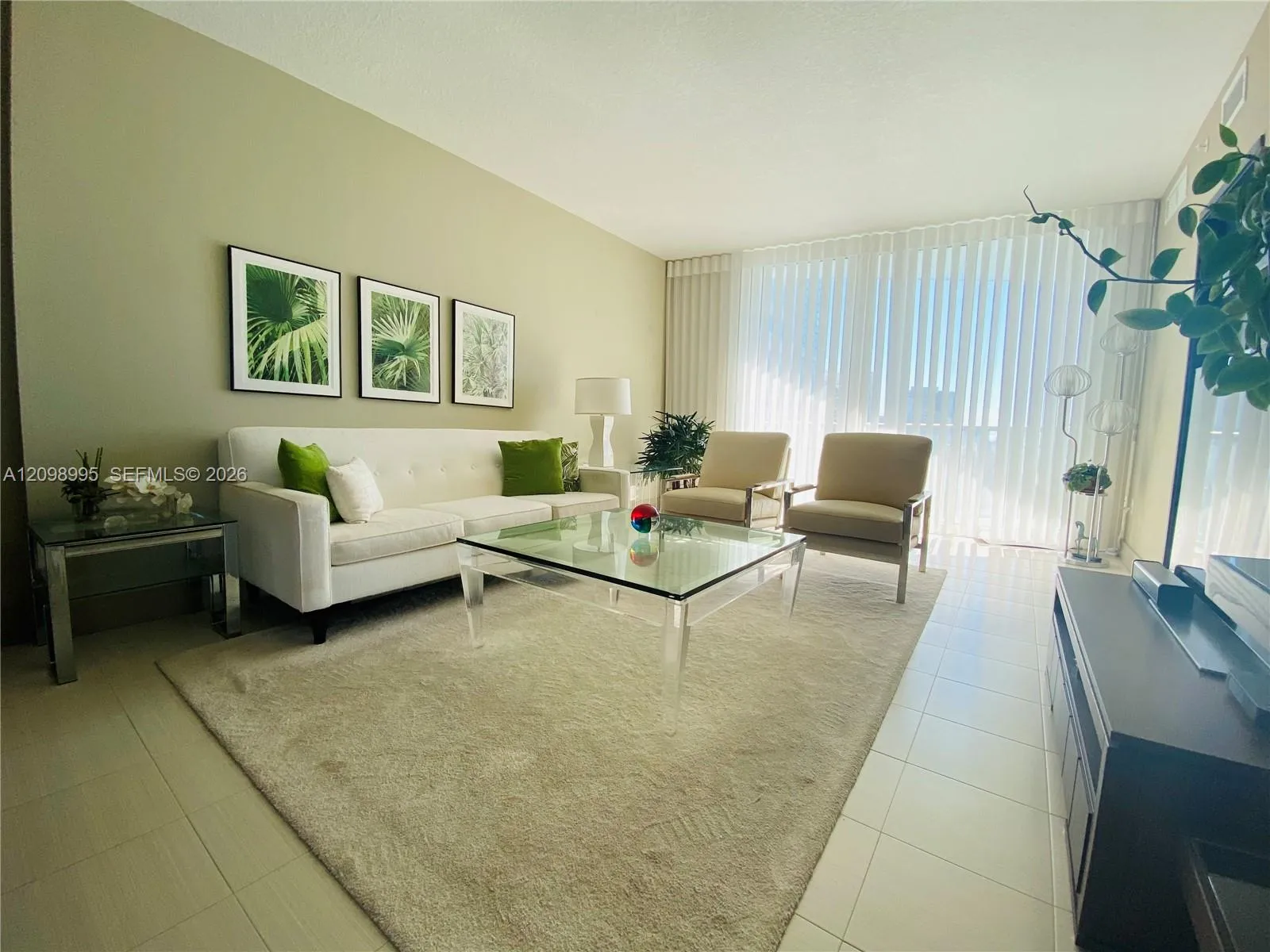 View details of listing 185 SW 7th Street 1702, Miami, FL 33130 Miami with MLS# 