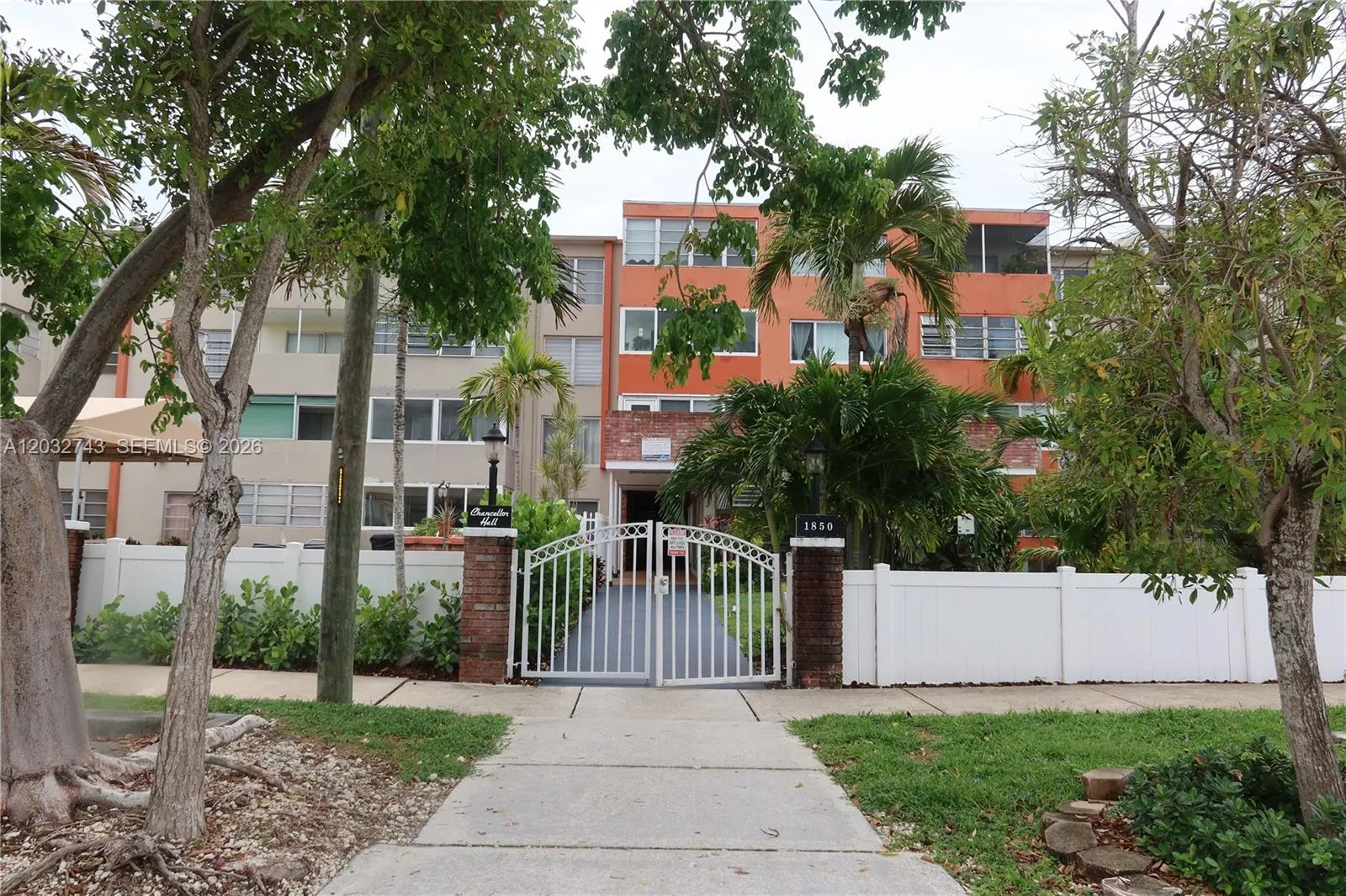 Listing  1850 NE 169th Street 312, North Miami Beach, FL 33162, North Miami Beach, FL 33162