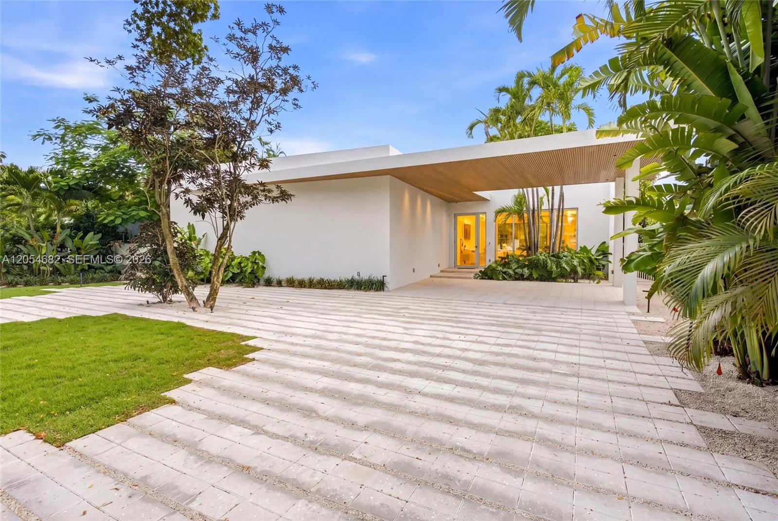 View details of listing 188 Cherokee Street, Miami Springs, FL 33166 Miami Springs with MLS#