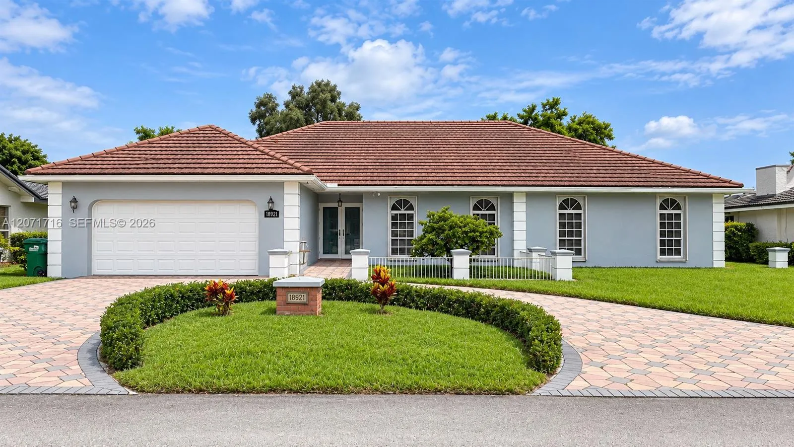 Listing  18921 W Oakmont Drive, Hialeah, FL 33015, Hialeah, FL 33015
