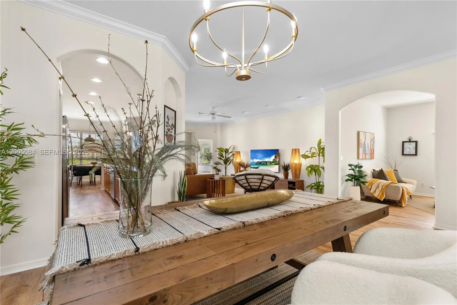View details of listing 1896 Crestview Way, Naples, FL 34119 Naples with MLS#