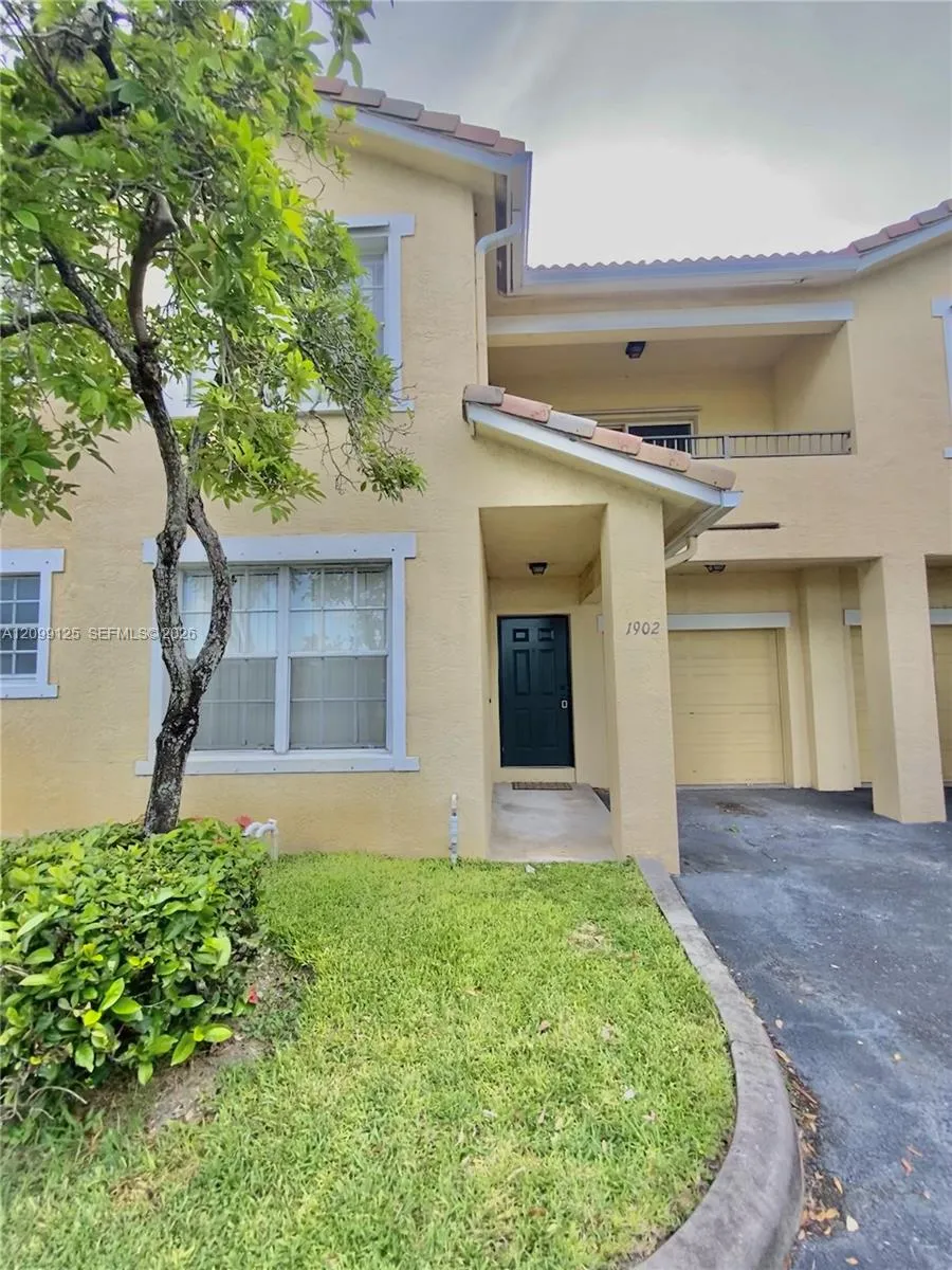 View details of listing 1902 Belmont Lane 1902, North Lauderdale, FL 33068 North Lauderdale with MLS#