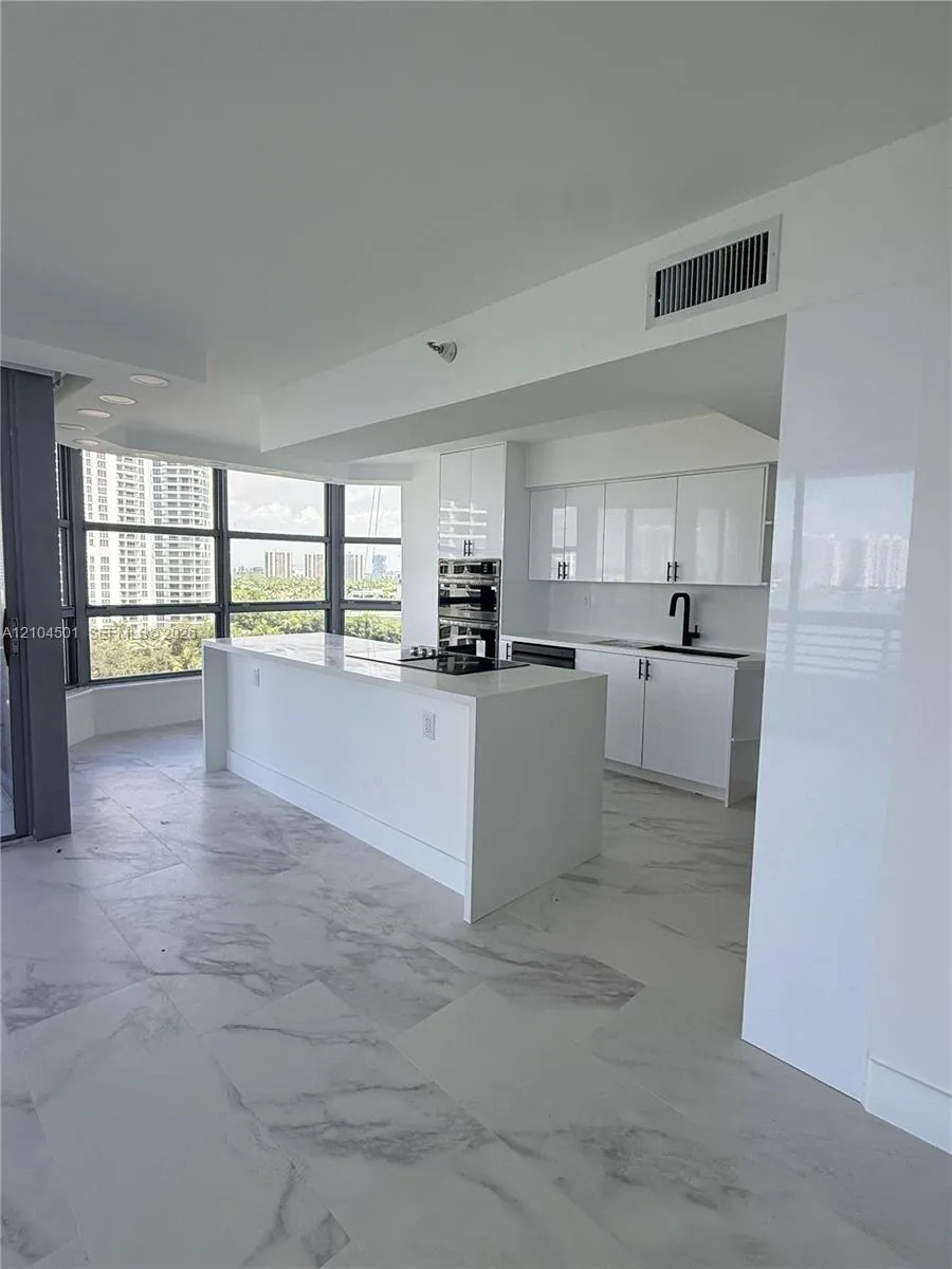 Listing  19101 NE 36th Court 1005, Aventura, FL 33180, Aventura, FL 33180
