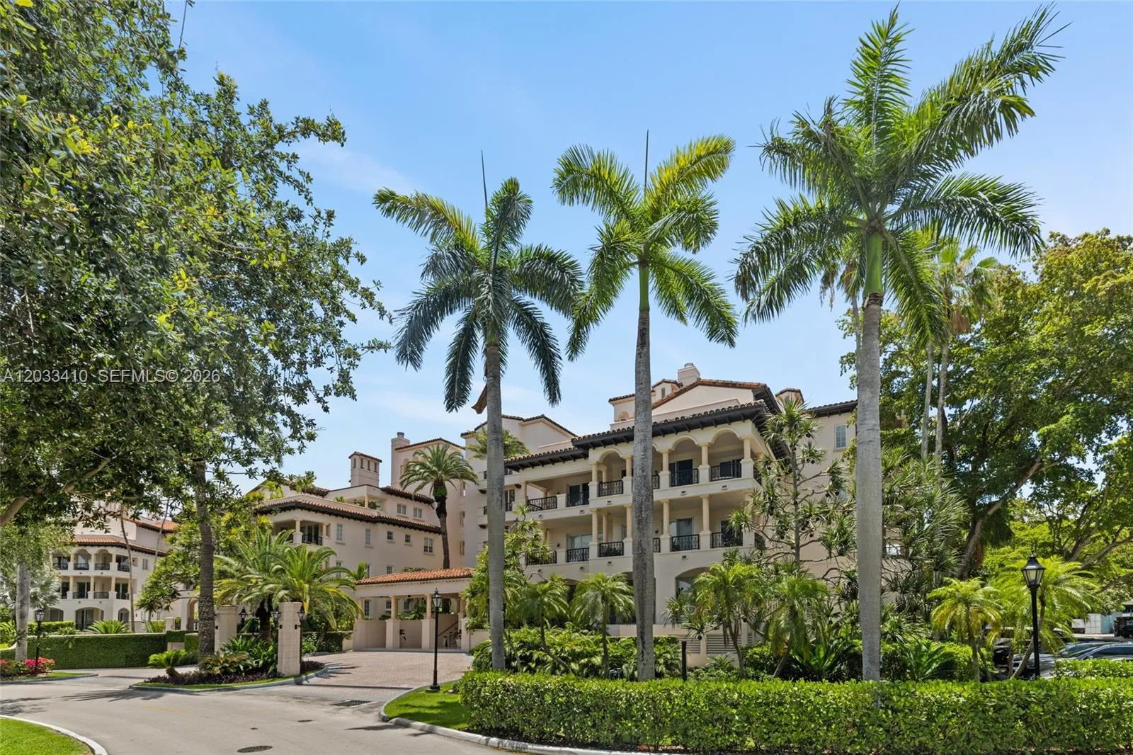 View details of listing 19122 Fisher Island Drive 19122, Miami Beach, FL 33109 Miami Beach with MLS# 