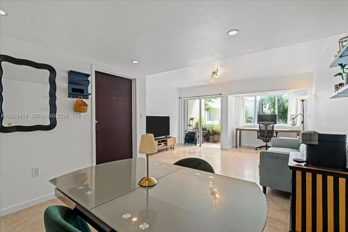 Listing  1914 SW 17th Avenue 24, Miami, FL 33145, Miami, FL 33145