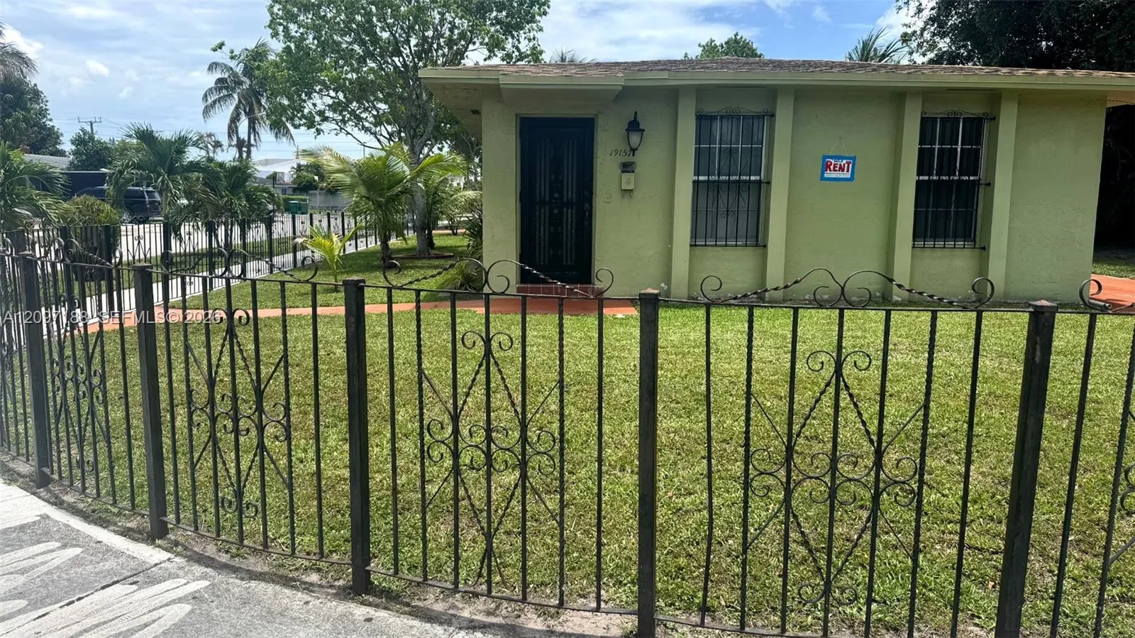 View details of listing 19155 NW 3rd Avenue 1, Miami Gardens, FL 33169 Miami Gardens with MLS#
