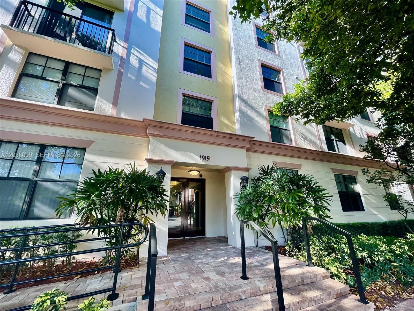 Listing  1919 Van Buren Street 818A, Hollywood, FL 33020, Hollywood, FL 33020