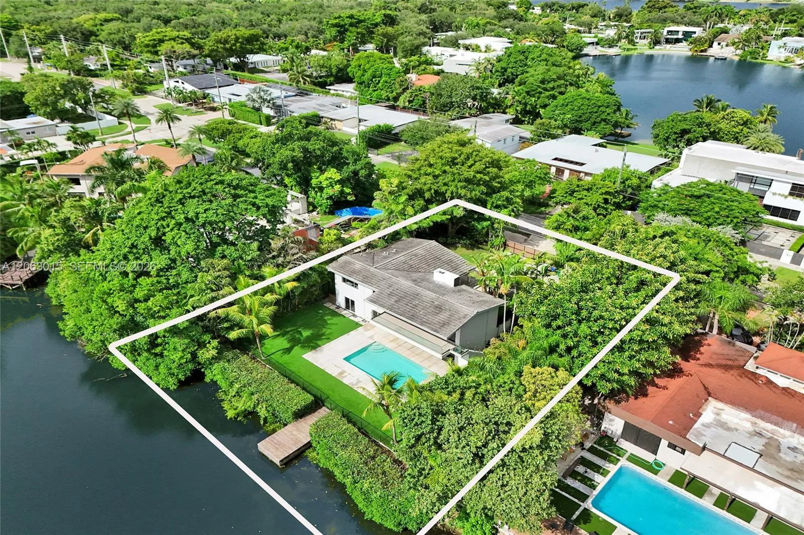 Listing  19231 NE 22nd Avenue, Miami, FL 33180, Miami, FL 33180